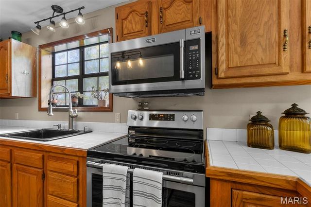 18328 Lake Circle Drive, Dexter, MO 63841