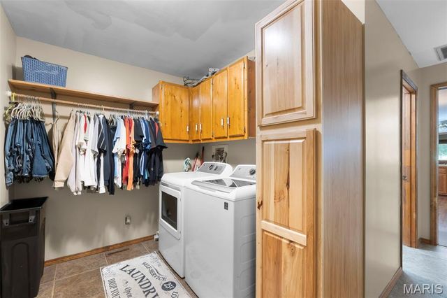 18328 Lake Circle Drive, Dexter, MO 63841