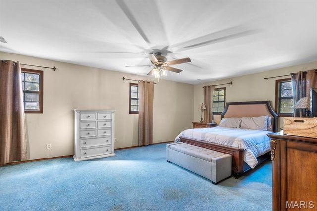 18328 Lake Circle Drive, Dexter, MO 63841