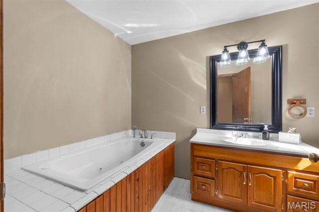 18328 Lake Circle Drive, Dexter, MO 63841