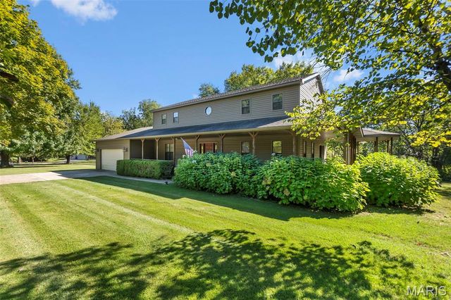 18328 Lake Circle Drive, Dexter, MO 63841