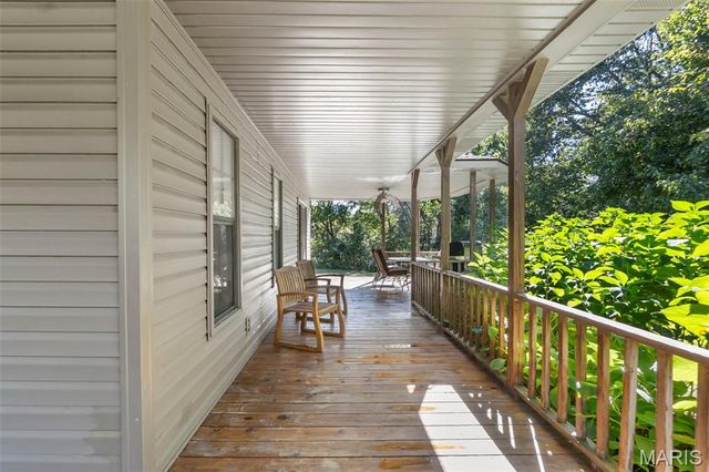 18328 Lake Circle Drive, Dexter, MO 63841