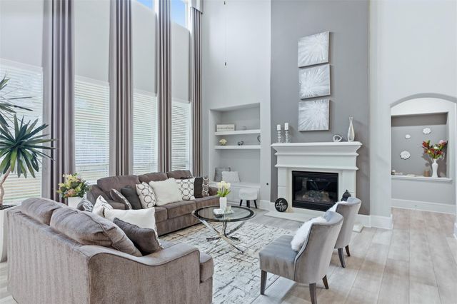 16927 Burke Lake Lane, Houston, TX 77044