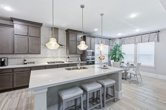 16927 Burke Lake Lane, Houston, TX 77044