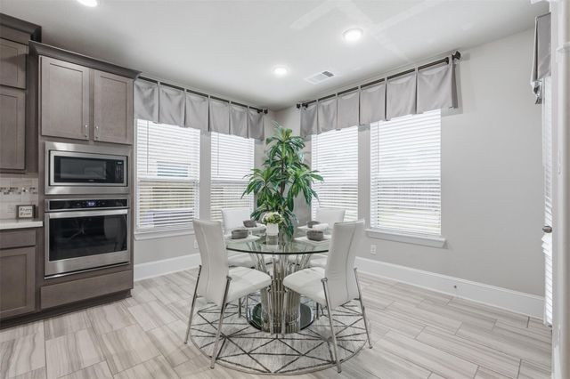 16927 Burke Lake Lane, Houston, TX 77044