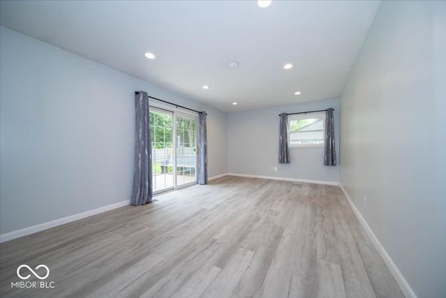 1150 E Adams Drive, Franklin, IN 46131