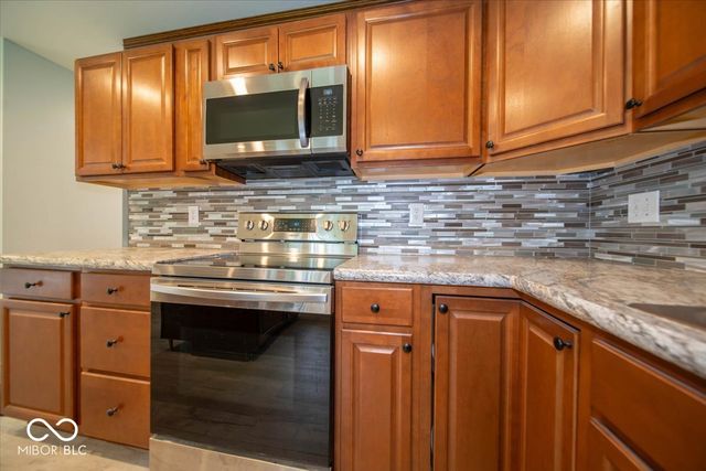 1150 E Adams Drive, Franklin, IN 46131