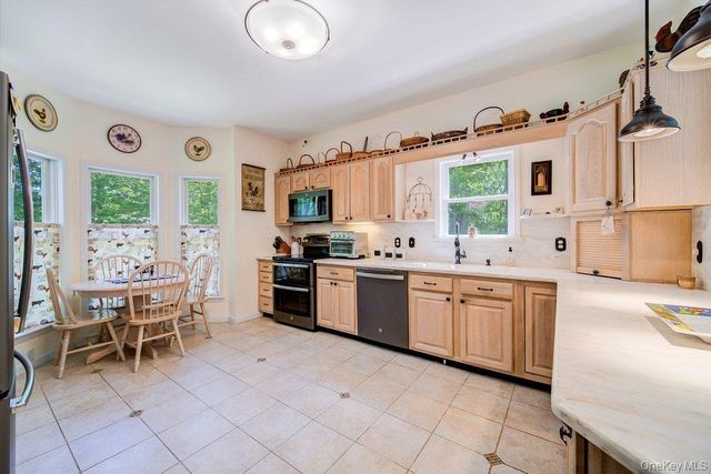 369 Grey Road, South Fallsburg, NY 12779