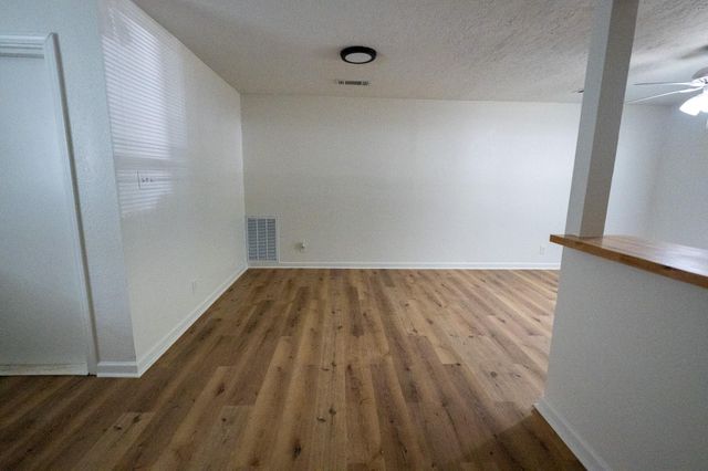 1727 S Park Drive, Alvin, TX 77511