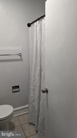 886 E SANGER ST, Philadelphia, PA 19124