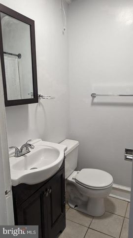 886 E SANGER ST, Philadelphia, PA 19124