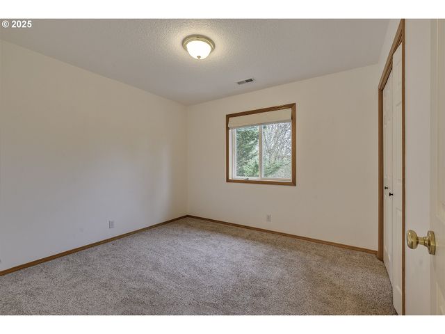 2857 Ne LORIE Dr, Hillsboro, OR 97124