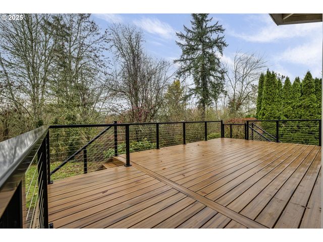 2857 Ne LORIE Dr, Hillsboro, OR 97124