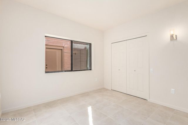 3808 S Vía Del Reyecuelo, Green Valley, AZ 85622