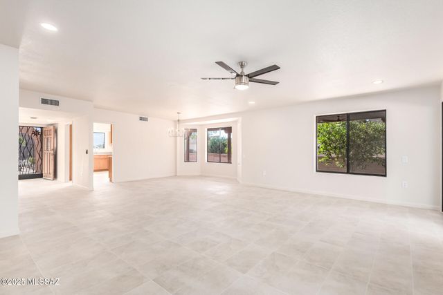 3808 S Vía Del Reyecuelo, Green Valley, AZ 85622