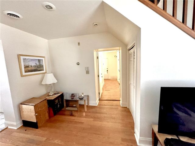 1319 Riverside Dr 300, Bridgewater, PA 15009