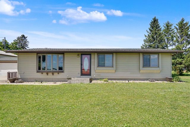 6160 W Mt. Vernon Road, Cedar Falls, IA 50613
