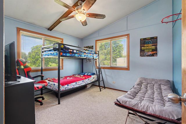 6160 W Mt. Vernon Road, Cedar Falls, IA 50613