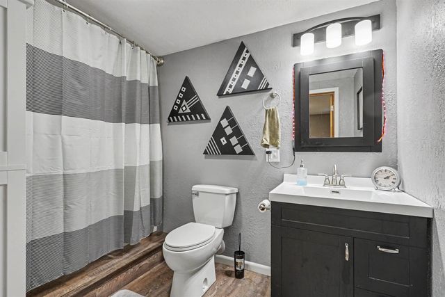 6160 W Mt. Vernon Road, Cedar Falls, IA 50613