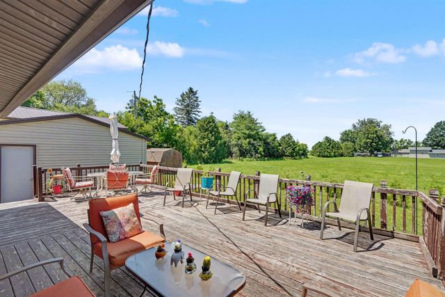 6160 W Mt. Vernon Road, Cedar Falls, IA 50613