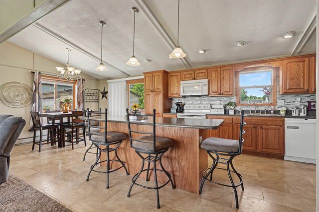 6160 W Mt. Vernon Road, Cedar Falls, IA 50613