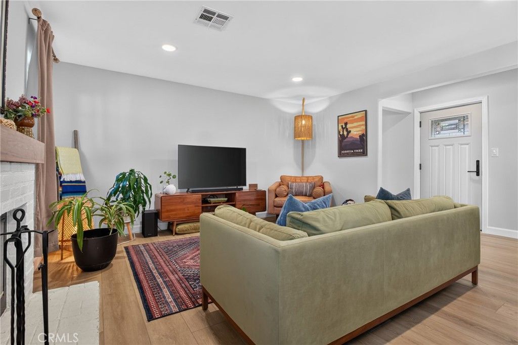 11031 Genesta Avenue, Granada Hills, CA 91344 — photo 4