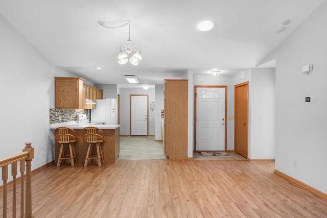 1711 Hillcrest Drive, Baraboo, WI 53913