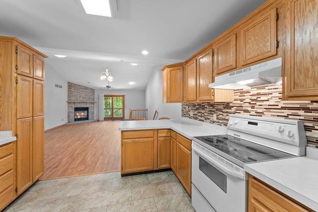 1711 Hillcrest Drive, Baraboo, WI 53913