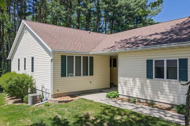 1711 Hillcrest Drive, Baraboo, WI 53913