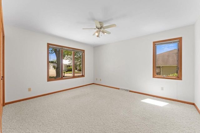 1711 Hillcrest Drive, Baraboo, WI 53913