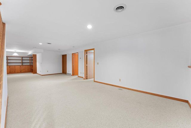 1711 Hillcrest Drive, Baraboo, WI 53913