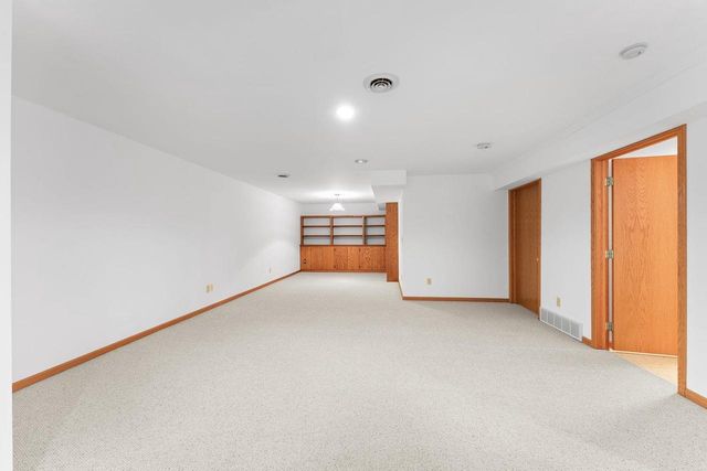 1711 Hillcrest Drive, Baraboo, WI 53913