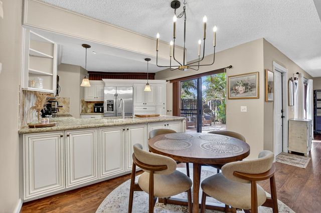 23018 Oxford Place D, Boca Raton, FL 33433