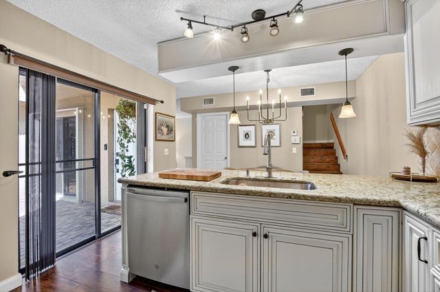 23018 Oxford Place D, Boca Raton, FL 33433