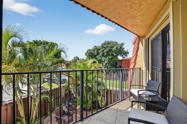 23018 Oxford Place D, Boca Raton, FL 33433