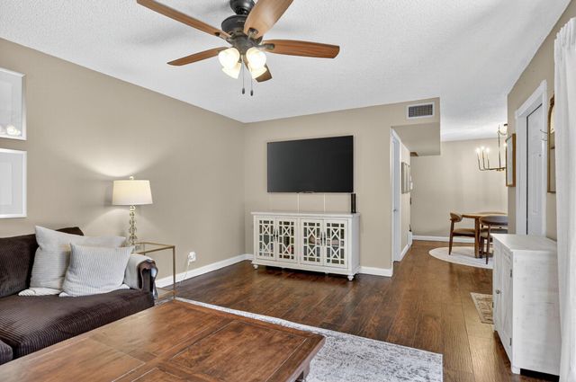 23018 Oxford Place D, Boca Raton, FL 33433