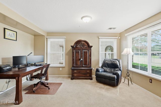 3671 E LESLIE Drive, Gilbert, AZ 85296