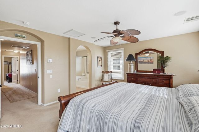 3671 E LESLIE Drive, Gilbert, AZ 85296