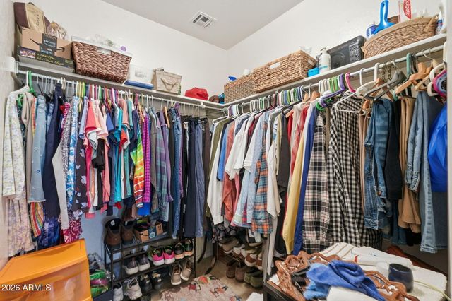 3671 E LESLIE Drive, Gilbert, AZ 85296