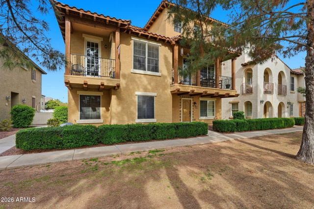 3671 E LESLIE Drive, Gilbert, AZ 85296