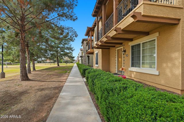 3671 E LESLIE Drive, Gilbert, AZ 85296