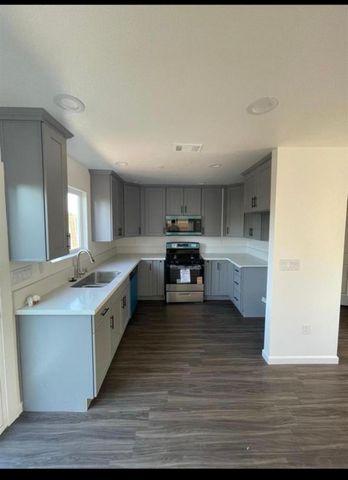 531 Jason Dr, Turlock, CA 95380