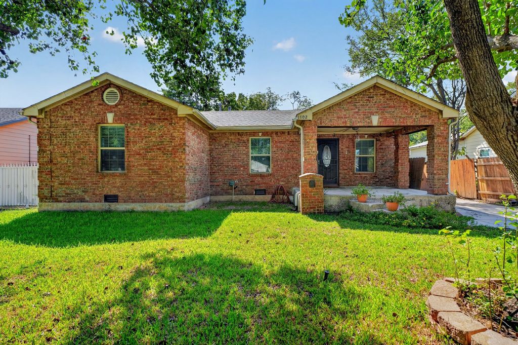 1802 McAdams Avenue, Dallas, TX 75224 — exterior
