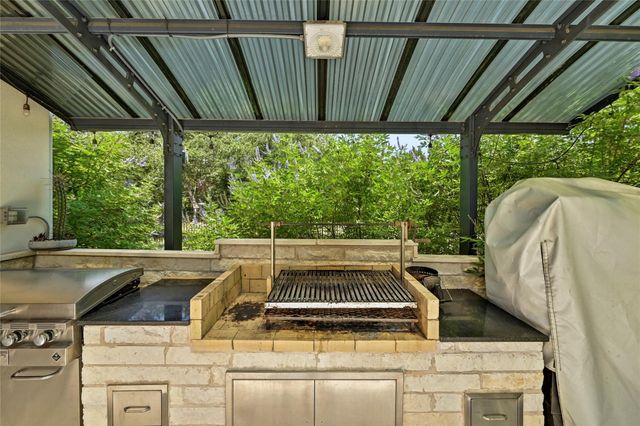 1121 Covered Bridge DR, Driftwood, TX 78619