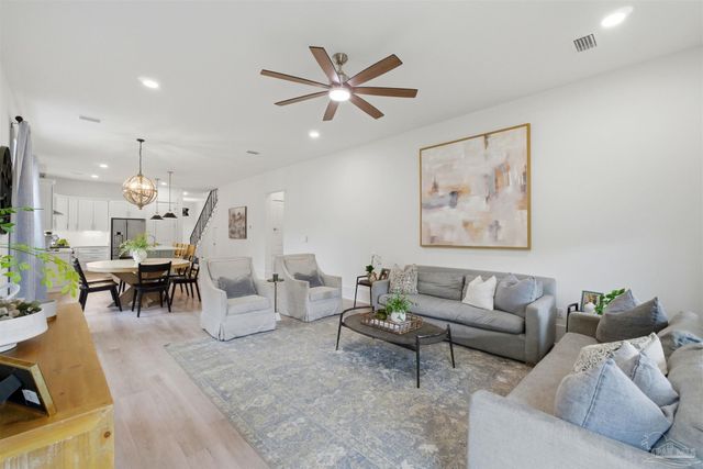 908 E Yonge St, Pensacola, FL 32503