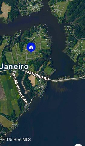 64 Meadow Lane, Arapahoe, NC 28510