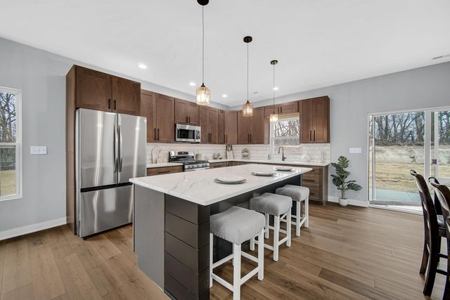 3933 Riverdale Avenue, Lake Station, IN 46405