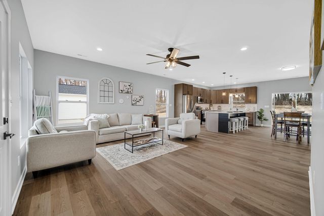 3933 Riverdale Avenue, Lake Station, IN 46405