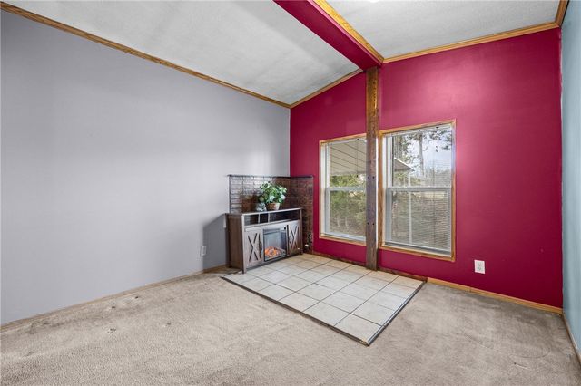 31 Picture Book Park, West Bloomfield, NY 14585