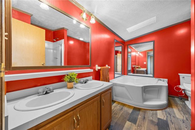 31 Picture Book Park, West Bloomfield, NY 14585